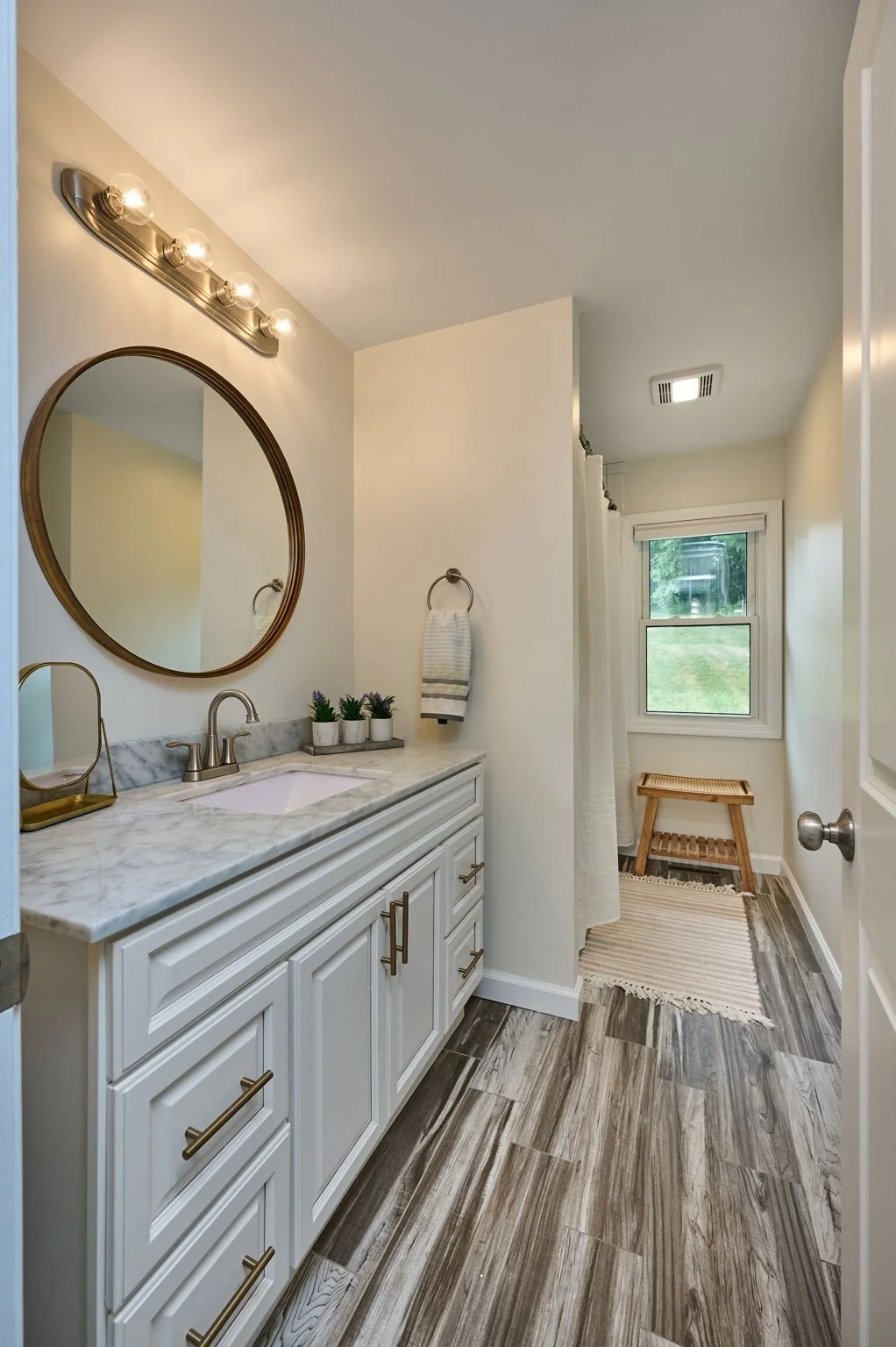 4 bed, 2 bath apartment for rent at 194 Pleasant St, East Longmeadow — photo 12 of 18