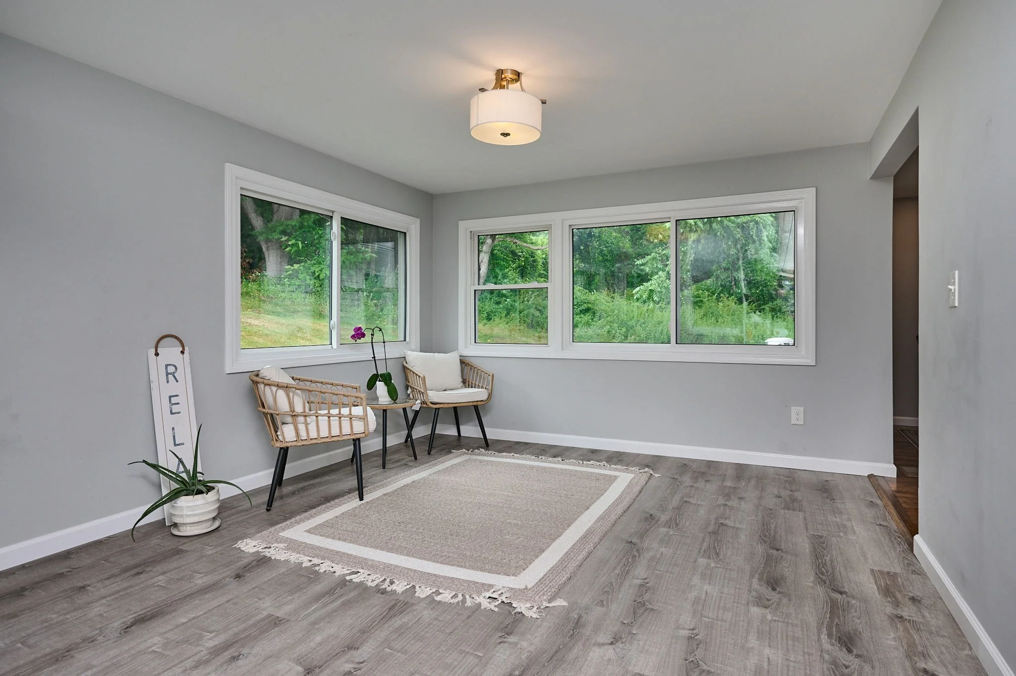 4 bed, 2 bath apartment for rent at 194 Pleasant St, East Longmeadow — photo 9 of 18