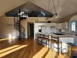 2 bed, 1 bath apartment for rent at 194 Rockdale Ave Unit 2L, New Bedford — photo 5 of 11