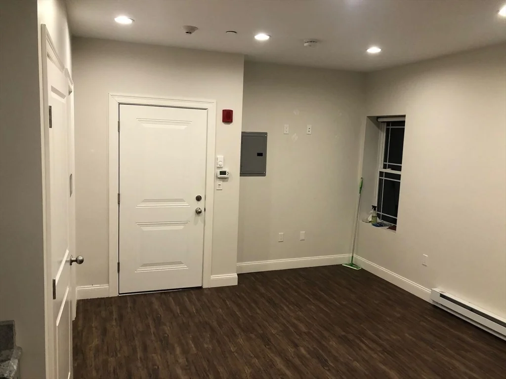 Studio bed, 1 bath apartment for rent at 194 Shirley Ave Unit 17, Revere — photo 5 of 8