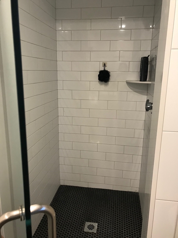 Studio bed, 1 bath apartment for rent at 194 Shirley Ave Unit 6, Revere — photo 6 of 7
