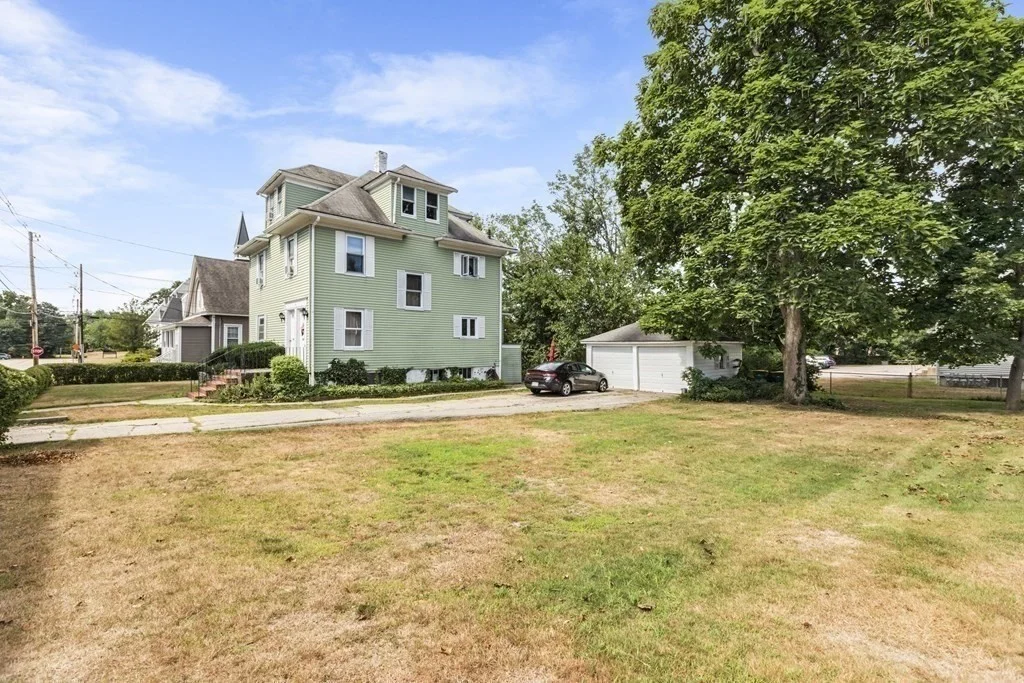 1 bed, 1 bath apartment for rent at 194 Towne St Unit 1, Attleboro Falls — photo 2 of 9