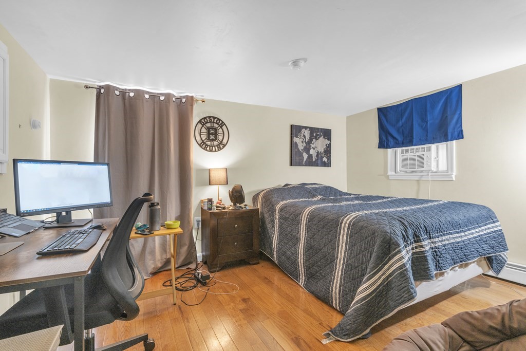3 bed, 2 bath apartment for rent at 194 W 5th St, South Boston — photo 6 of 10