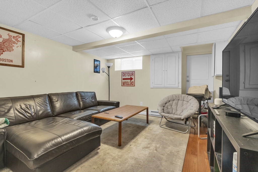 3 bed, 2 bath apartment for rent at 194 W 5th St, South Boston — photo 3 of 10