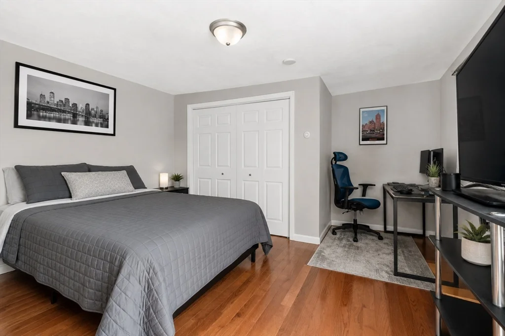 3 bed, 2 bath apartment for rent at 194 W 5th St, South Boston — photo 5 of 10