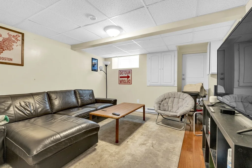 3 bed, 2 bath apartment for rent at 194 W 5th St, South Boston — photo 6 of 10