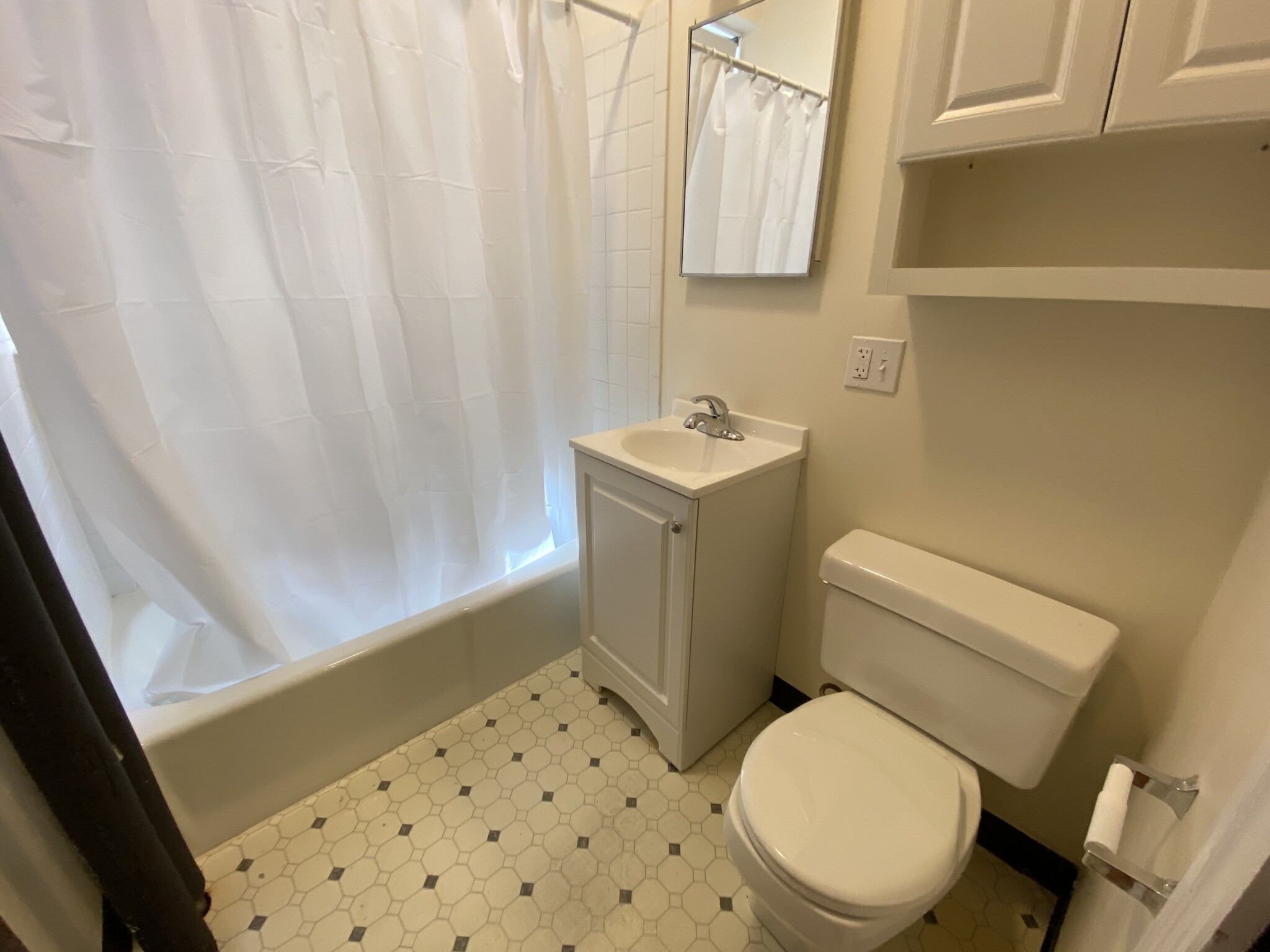 Studio bed, 1 bath apartment for rent at 1940 Commonwealth Ave Unit 47, Brighton — photo 27 of 31