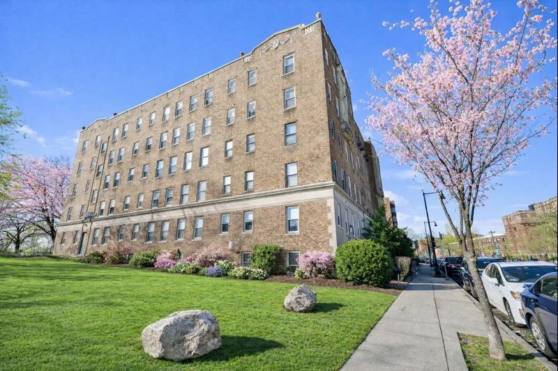 Studio bed, 1 bath apartment for rent at 1940 Commonwealth Ave Unit 52, Brighton — photo 7 of 11
