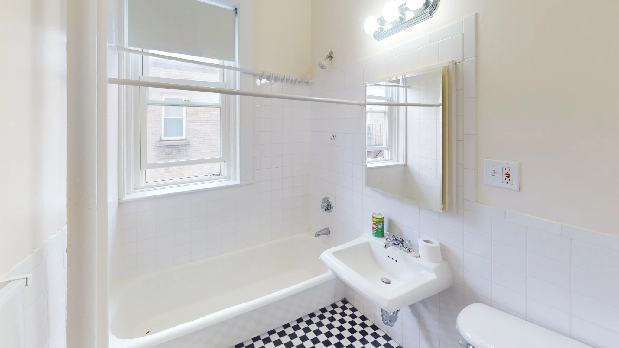 Studio bed, 1 bath apartment for rent at 1940 Commonwealth Ave Unit 57, Brighton — photo 4 of 10