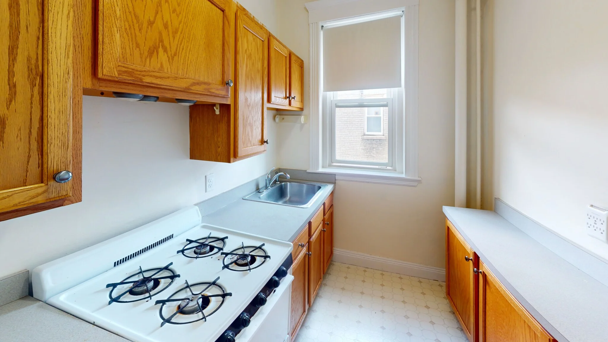 Studio bed, 1 bath apartment for rent at 1940 Commonwealth Ave Unit 57, Brighton — photo 3 of 10