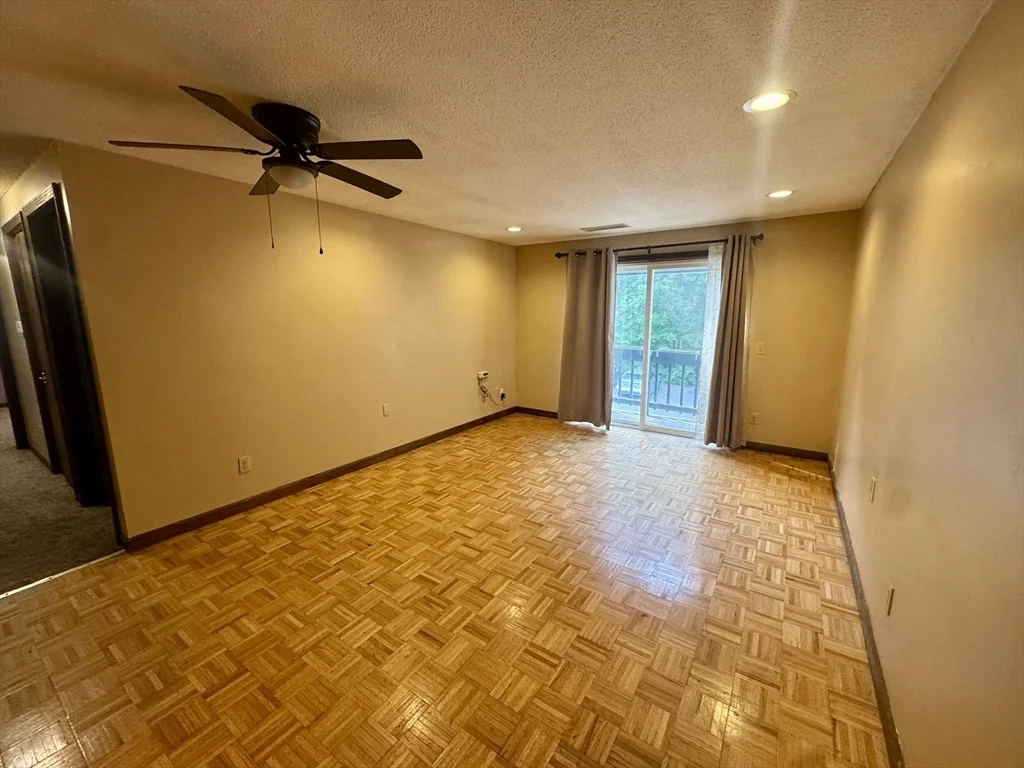 2 bed, 1 bath apartment for rent at 1940 Phillips Rd Unit 25, Far North — photo 6 of 22
