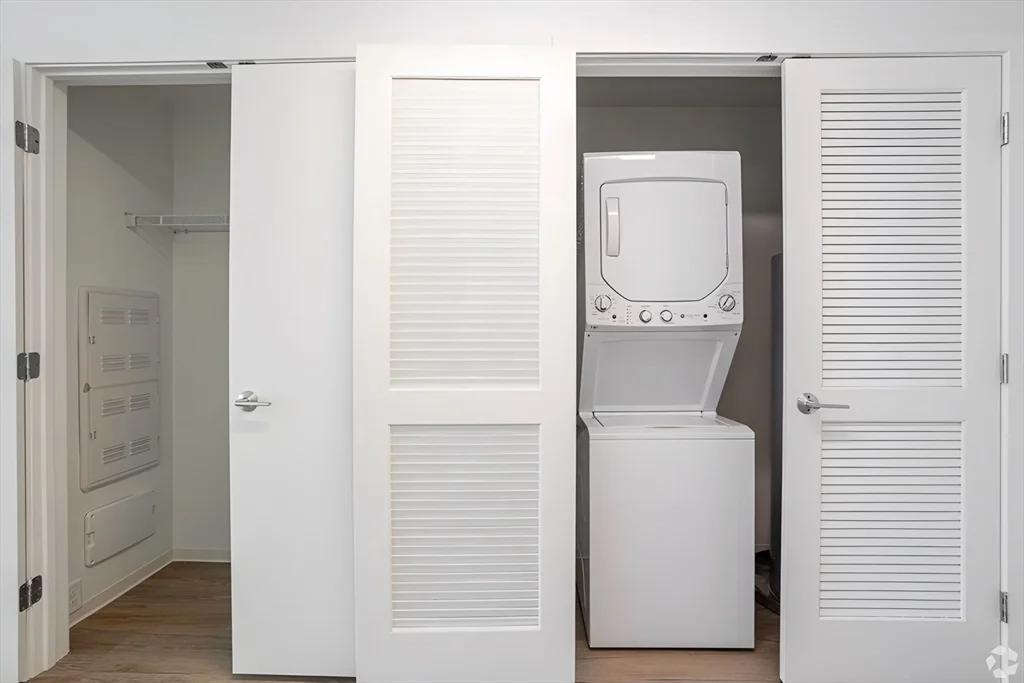 Studio bed, 1 bath apartment for rent at 1943 Dorchester Ave Unit 210, Dorchester — photo 5 of 7