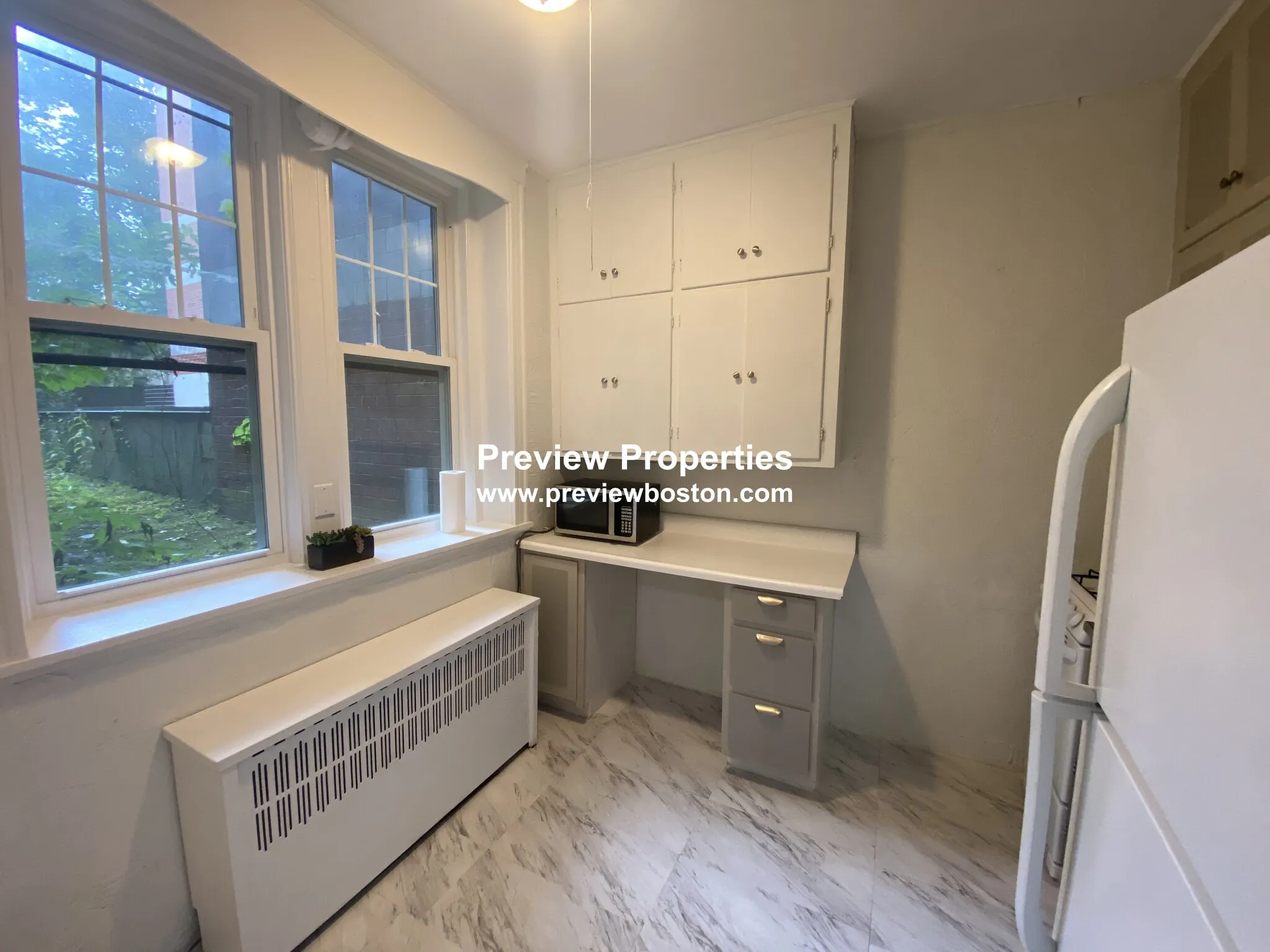 2 bed, 1 bath apartment for rent at 1945 Commonwealth Ave Unit 1, Brighton — photo 3 of 17