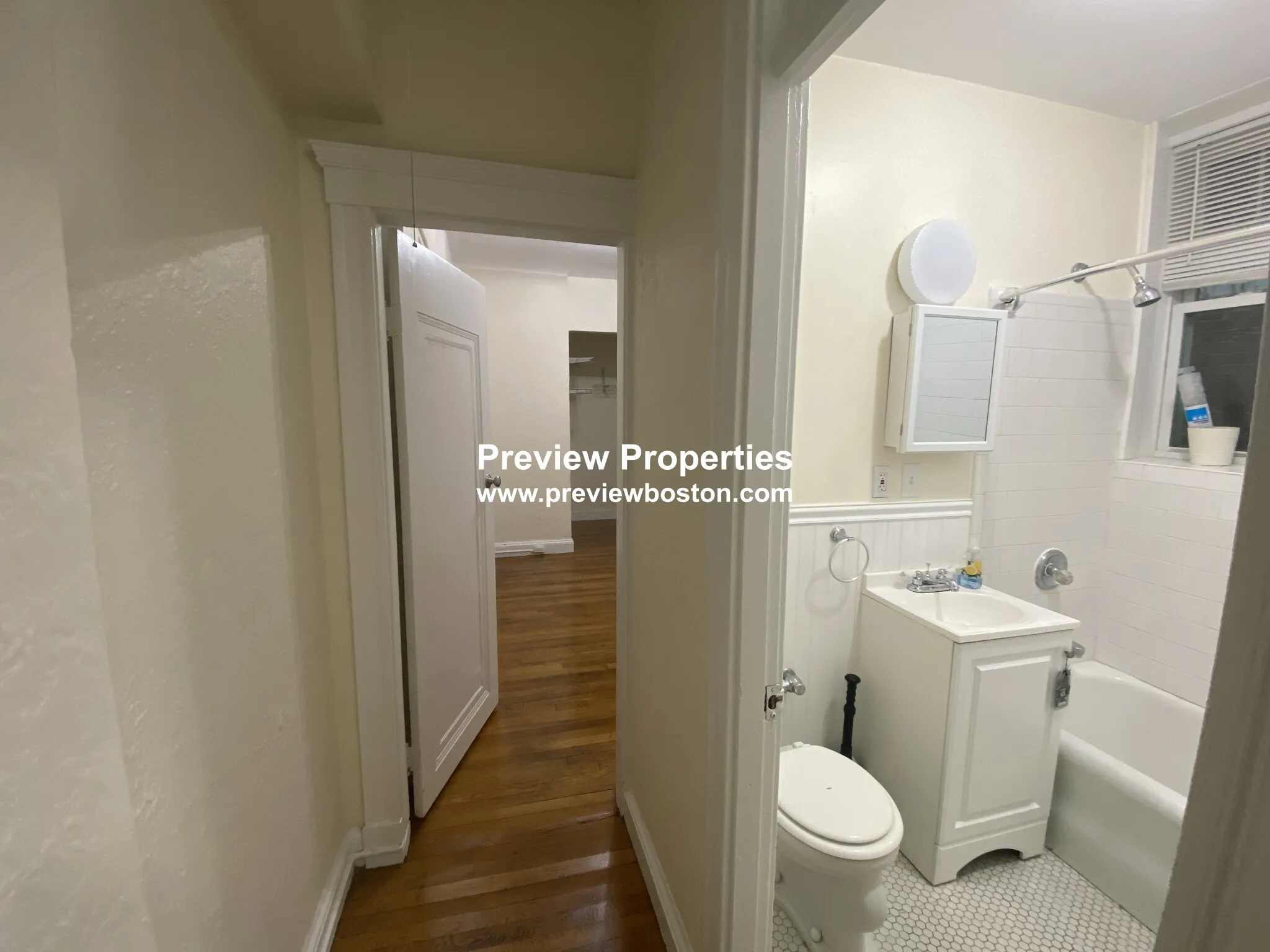 2 bed, 1 bath apartment for rent at 1945 Commonwealth Ave Unit 1, Brighton — photo 11 of 17