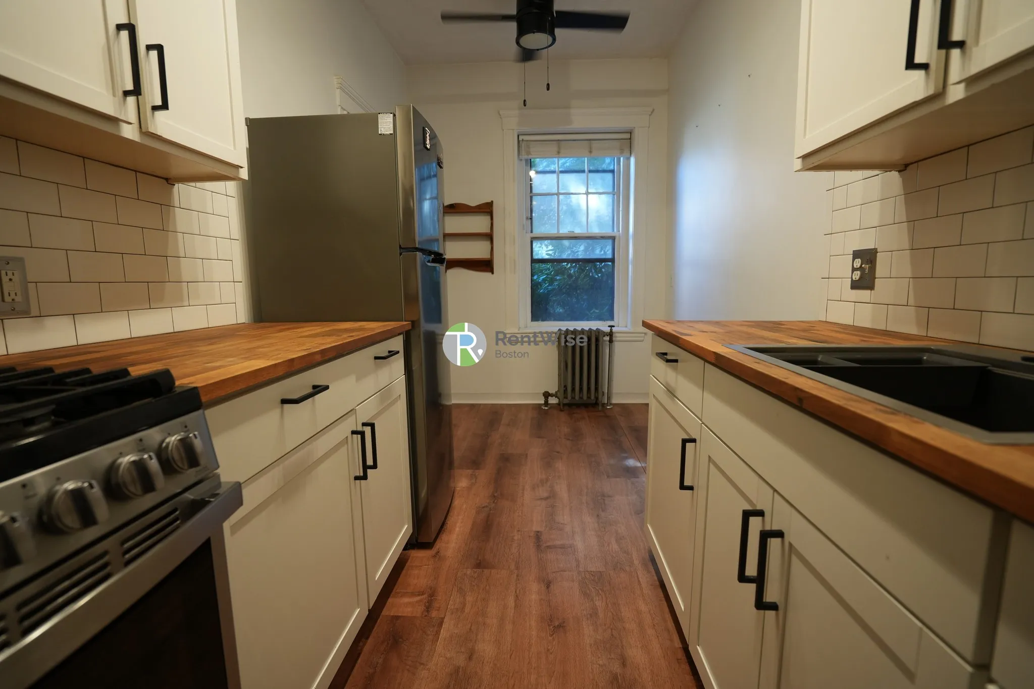 Studio bed, 1 bath apartment for rent at 1945 Commonwealth Ave Unit 1, Brighton — photo 9 of 15