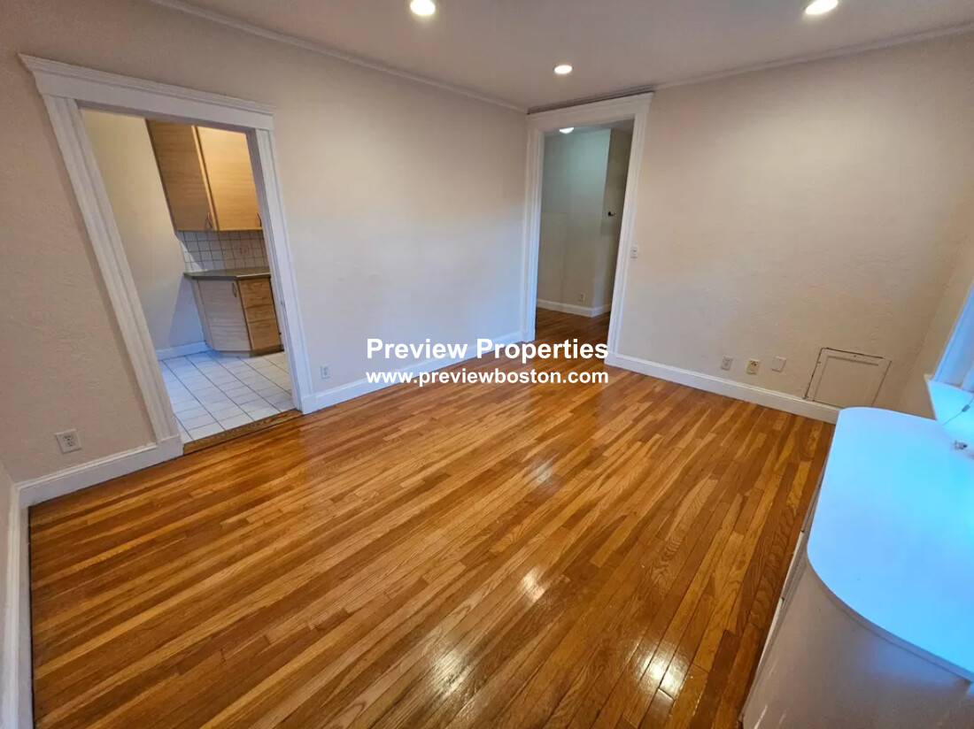 1 bed, 1 bath apartment for rent at 1945 Commonwealth Ave Unit 33P, Brighton — photo 9 of 12