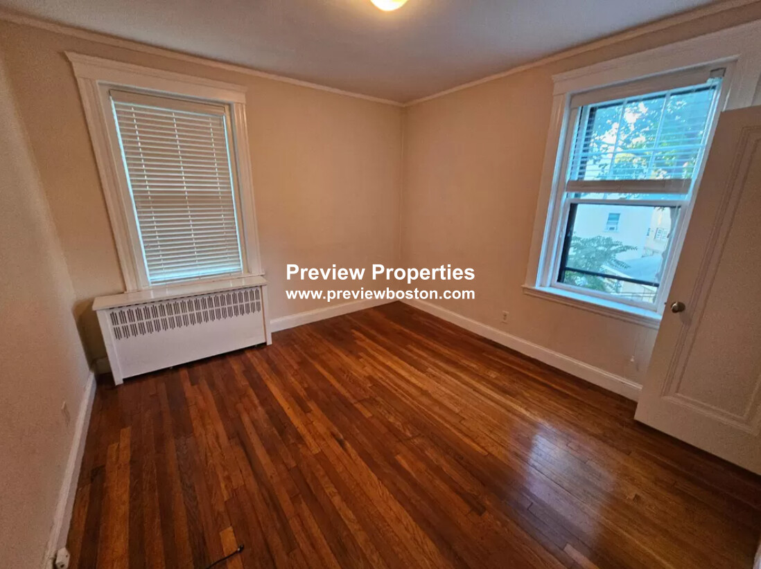 1 bed, 1 bath apartment for rent at 1945 Commonwealth Ave Unit 33P, Brighton — photo 3 of 12