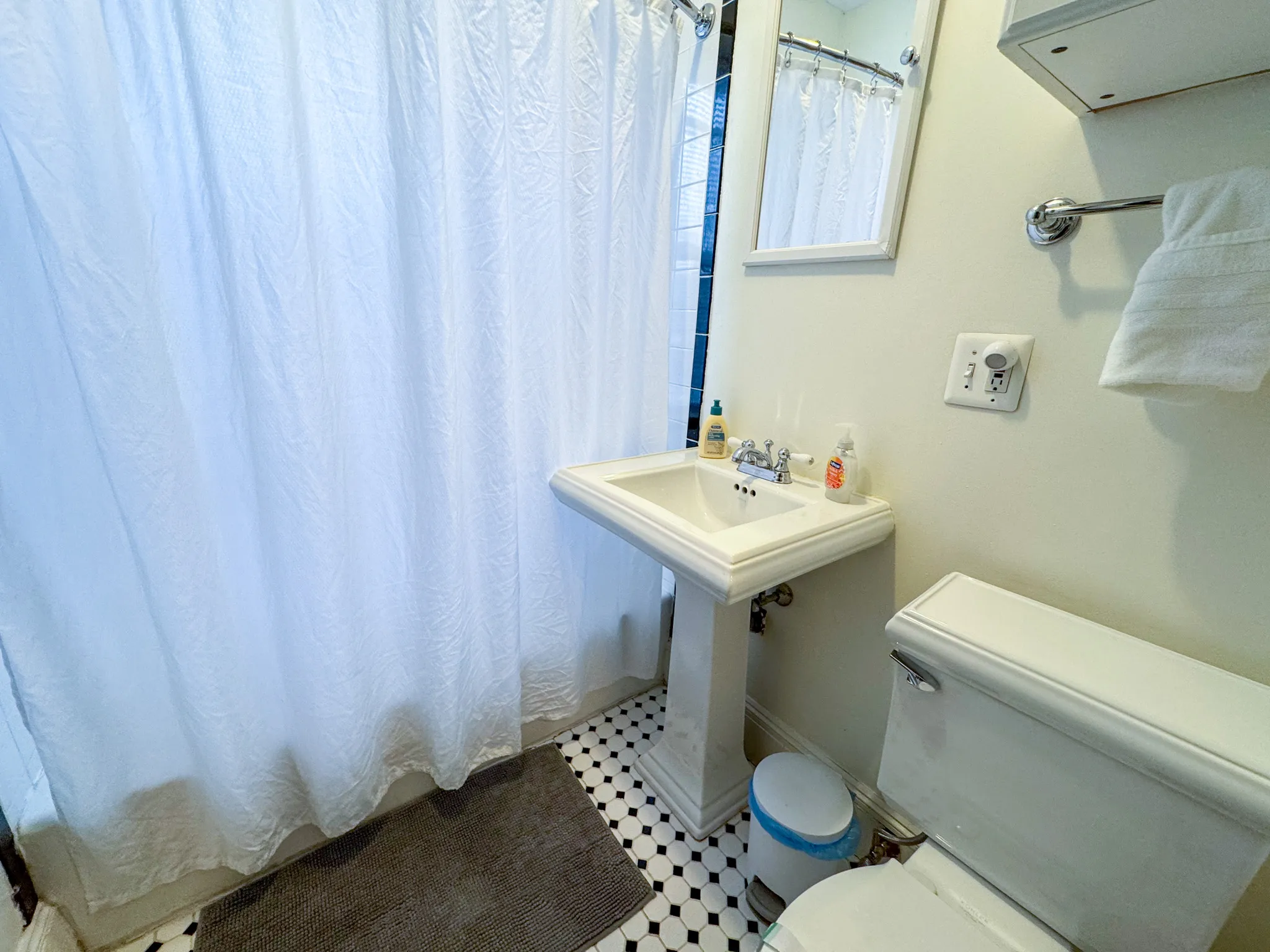 1 bed, 1 bath apartment for rent at 1945 Commonwealth Ave Unit 47, Brighton — photo 9 of 12