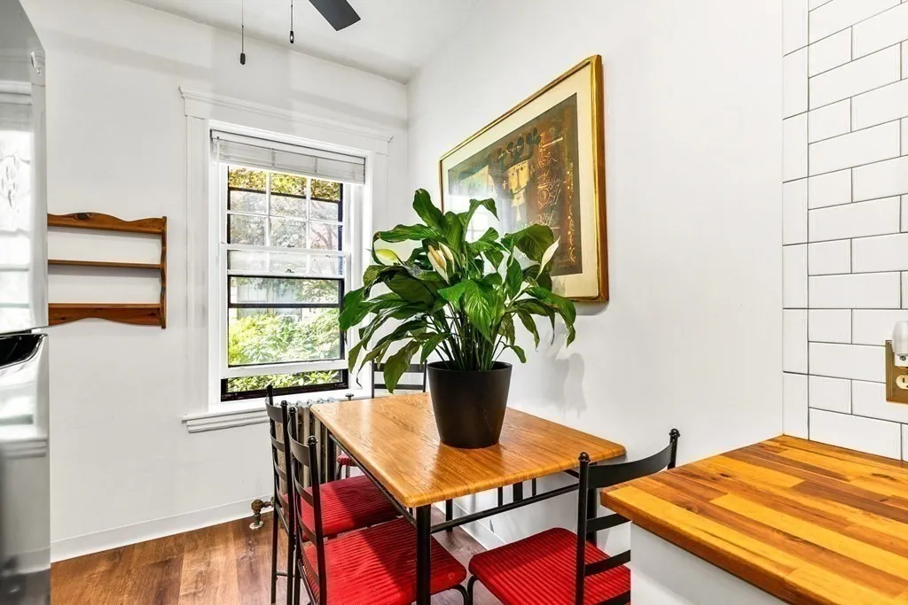 1 bed, 1 bath apartment for rent at 1945 Commonwealth Ave Unit 7, Brighton — photo 3 of 12