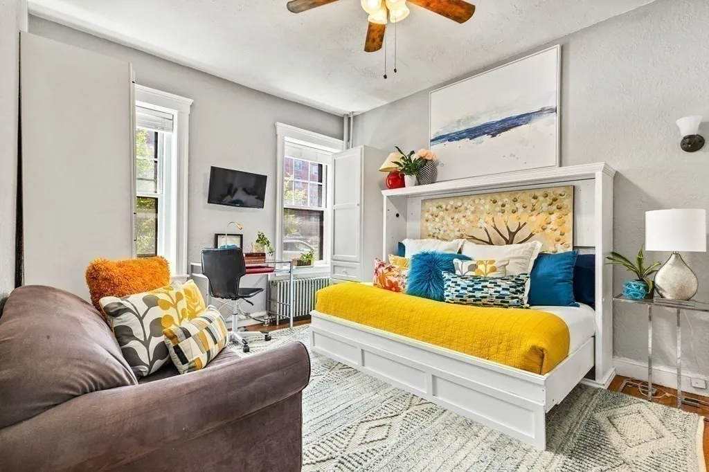 1 bed, 1 bath apartment for rent at 1945 Commonwealth Ave Unit 7, Brighton — photo 5 of 12