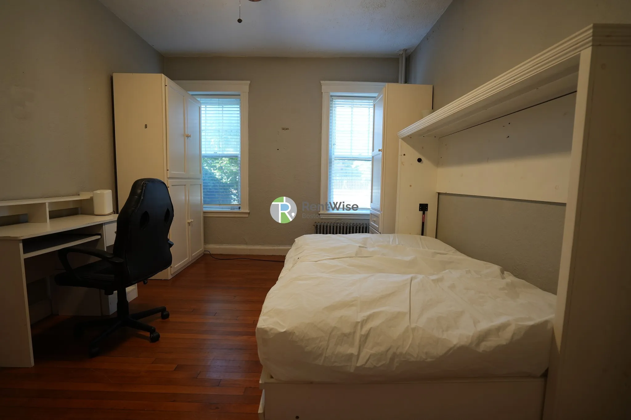 Studio bed, 1 bath apartment for rent at 1945 Commonwealth Ave Unit 7, Brighton — photo 4 of 15