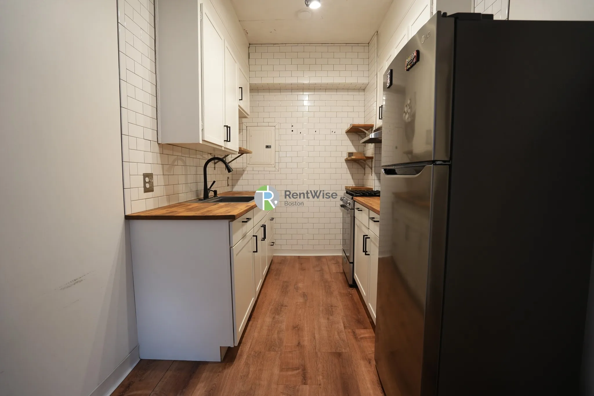 Studio bed, 1 bath apartment for rent at 1945 Commonwealth Ave Unit 7, Brighton — photo 6 of 15