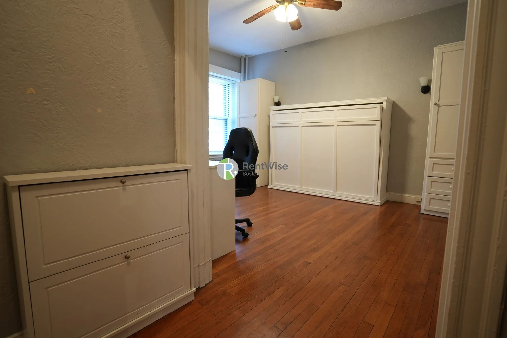Studio bed, 1 bath apartment for rent at 1945 Commonwealth Ave Unit 8, Brighton — photo 1 of 15