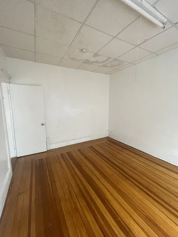 4 bed, 1 bath apartment for rent at 1949 Dorchester Ave Unit 3, Boston — photo 6 of 20