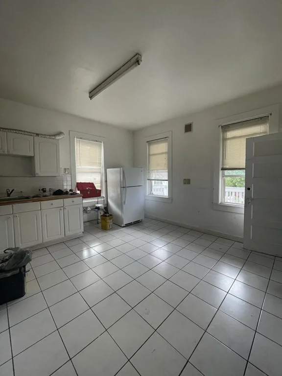 4 bed, 1 bath apartment for rent at 1949 Dorchester Ave Unit 3, Boston — photo 2 of 20