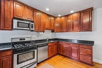 1 bed, 1 bath apartment for rent at 195 Bunker Hill St Unit 3, Charlestown — photo 5 of 14
