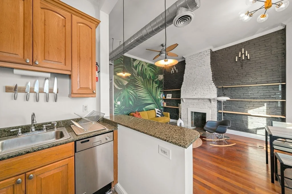 2 bed, 1 bath apartment for rent at 195 Cambridge St Unit 3, Boston — photo 4 of 15