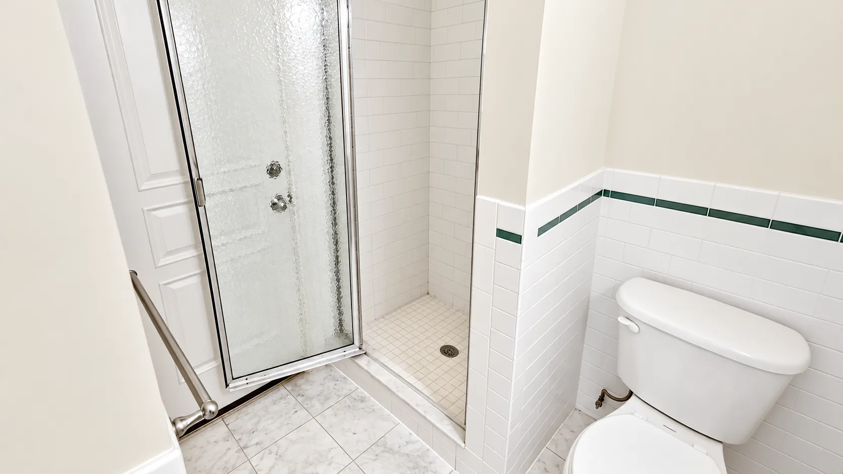 1 bed, 1 bath apartment for rent at 195 Commonwealth Ave Unit 3, Back Bay — photo 4 of 9