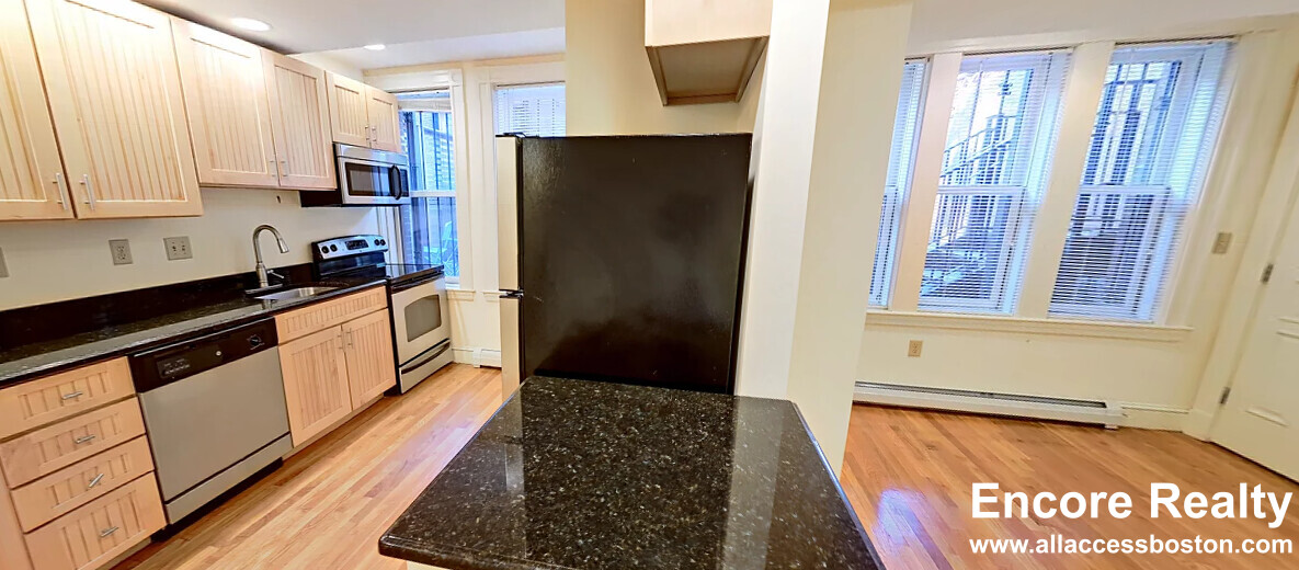 1 bed, 1 bath apartment for rent at 195 Commonwealth Ave Unit BA, Back Bay
