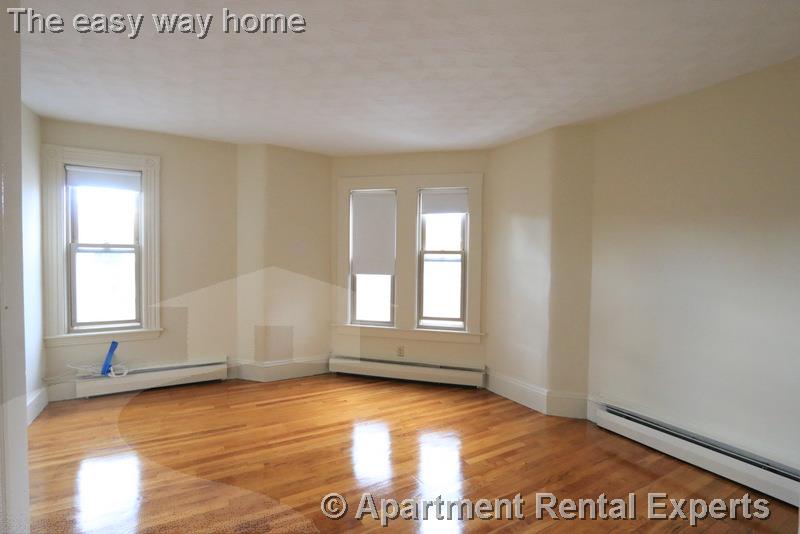 1 bed, 1 bath apartment for rent at 195 Concord Ave Unit 12, Huron Village — photo 2 of 13