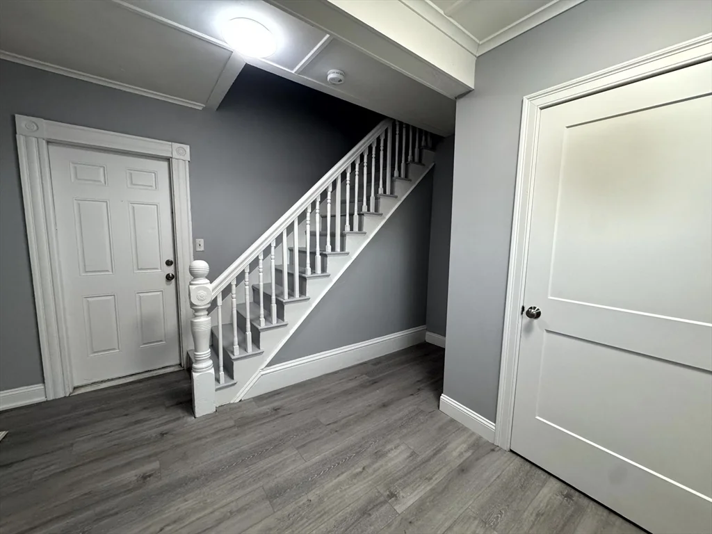 3 bed, 1 bath apartment for rent at 195 Court St Unit 2, Plymouth — photo 2 of 34