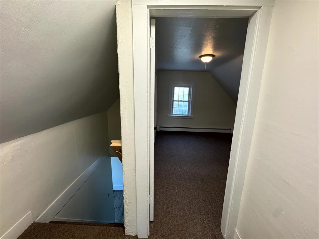 3 bed, 1 bath apartment for rent at 195 Court St Unit 2, Plymouth — photo 22 of 34
