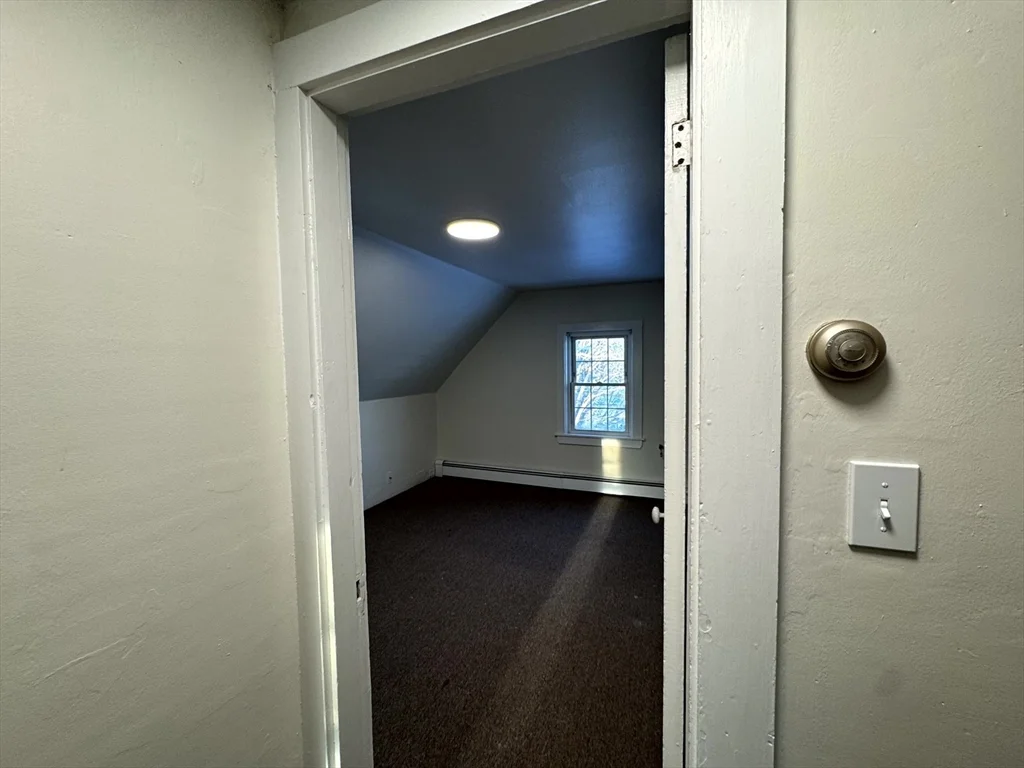 3 bed, 1 bath apartment for rent at 195 Court St Unit 2, Plymouth — photo 16 of 34