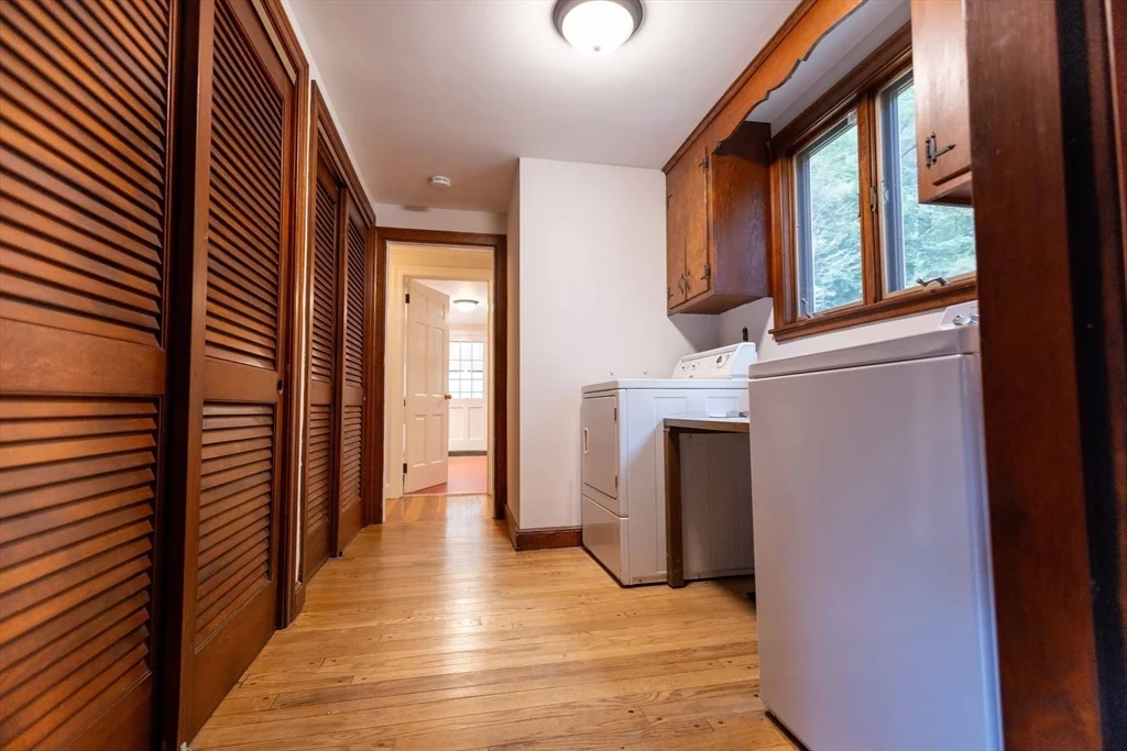 4 bed, 1 bath apartment for rent at 195 Dover Rd, Westwood — photo 18 of 38