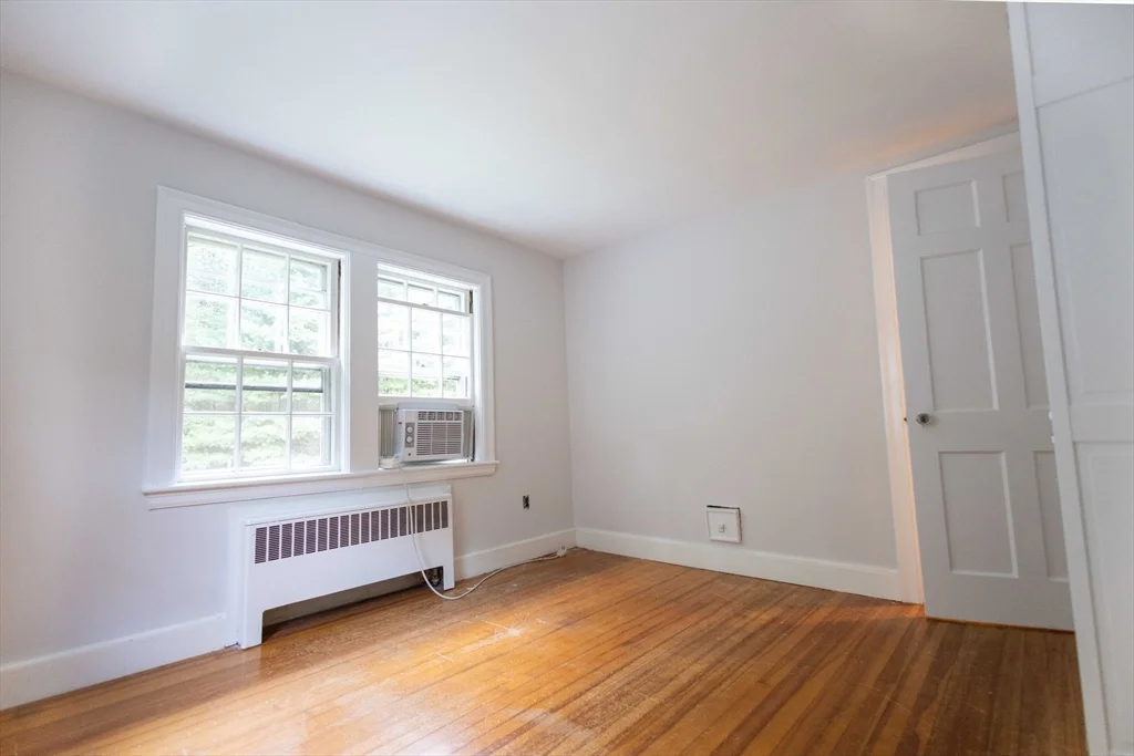 4 bed, 1 bath apartment for rent at 195 Dover Rd, Westwood — photo 24 of 38
