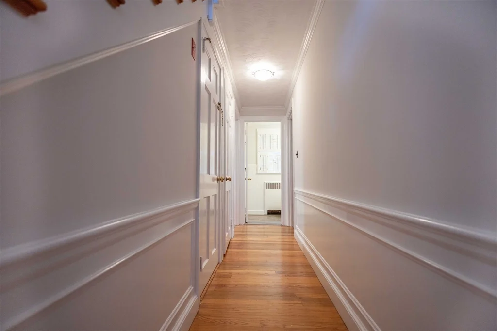 4 bed, 1 bath apartment for rent at 195 Dover Rd, Westwood — photo 11 of 38