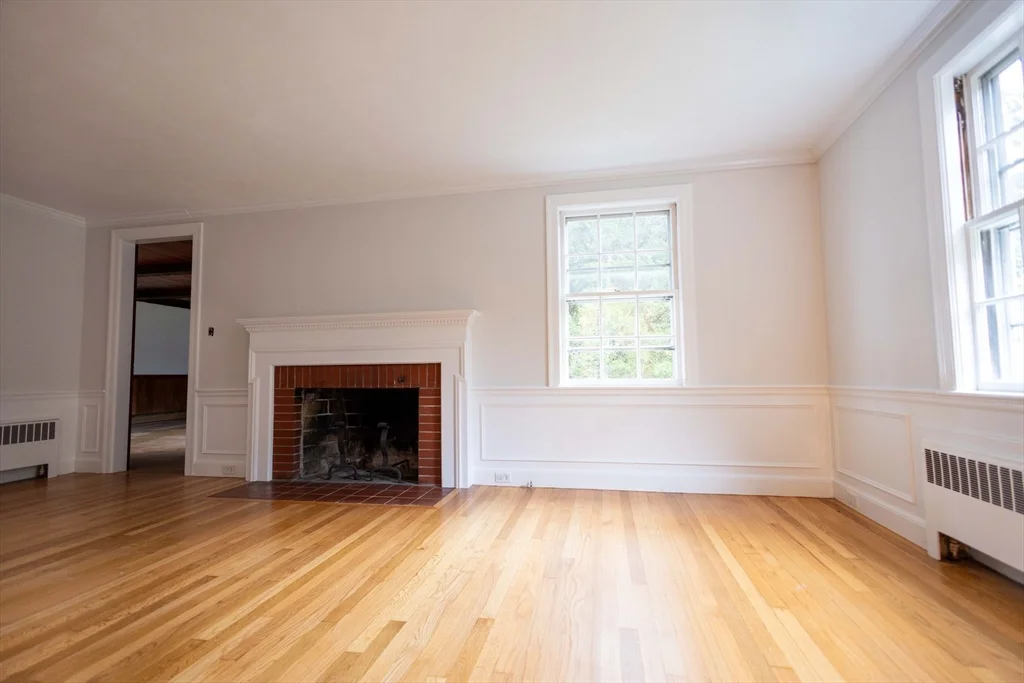 4 bed, 1 bath apartment for rent at 195 Dover Rd, Westwood — photo 13 of 38