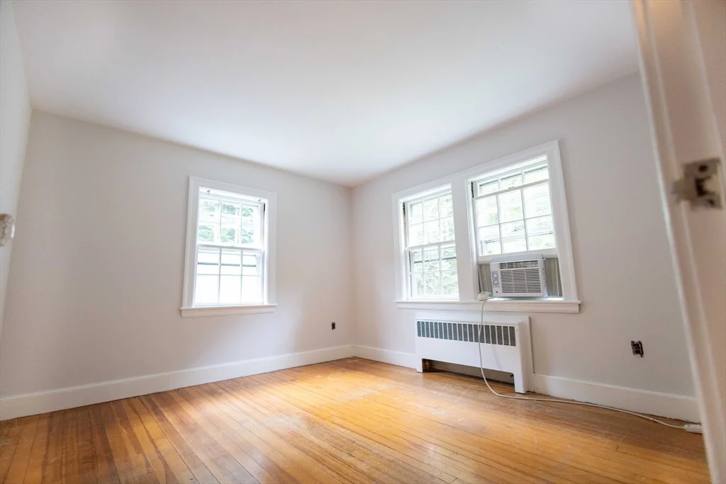 4 bed, 1 bath apartment for rent at 195 Dover Rd, Westwood — photo 22 of 38
