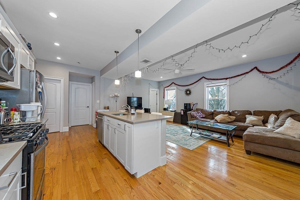 4 bed, 1.5 bath apartment for rent at 195 East Cottage St Unit 2, Dorchester — photo 2 of 25
