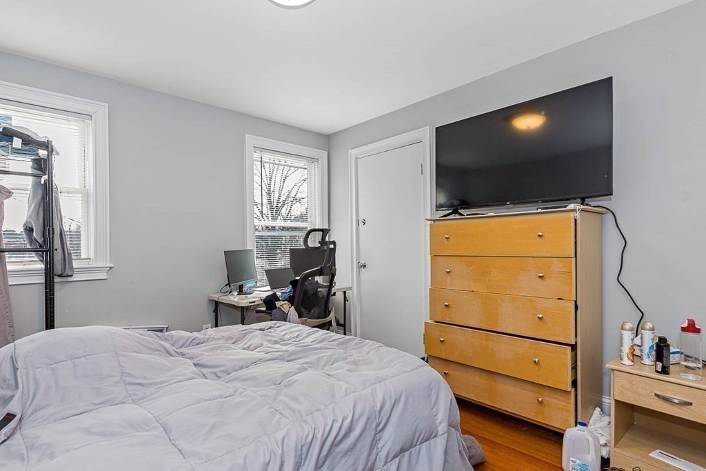 4 bed, 1.5 bath apartment for rent at 195 East Cottage St Unit 2, Dorchester — photo 13 of 25