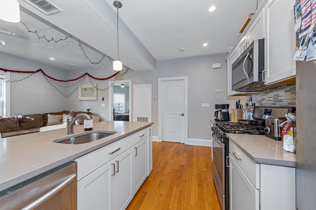 4 bed, 1.5 bath apartment for rent at 195 East Cottage St Unit 2, Dorchester — photo 5 of 25