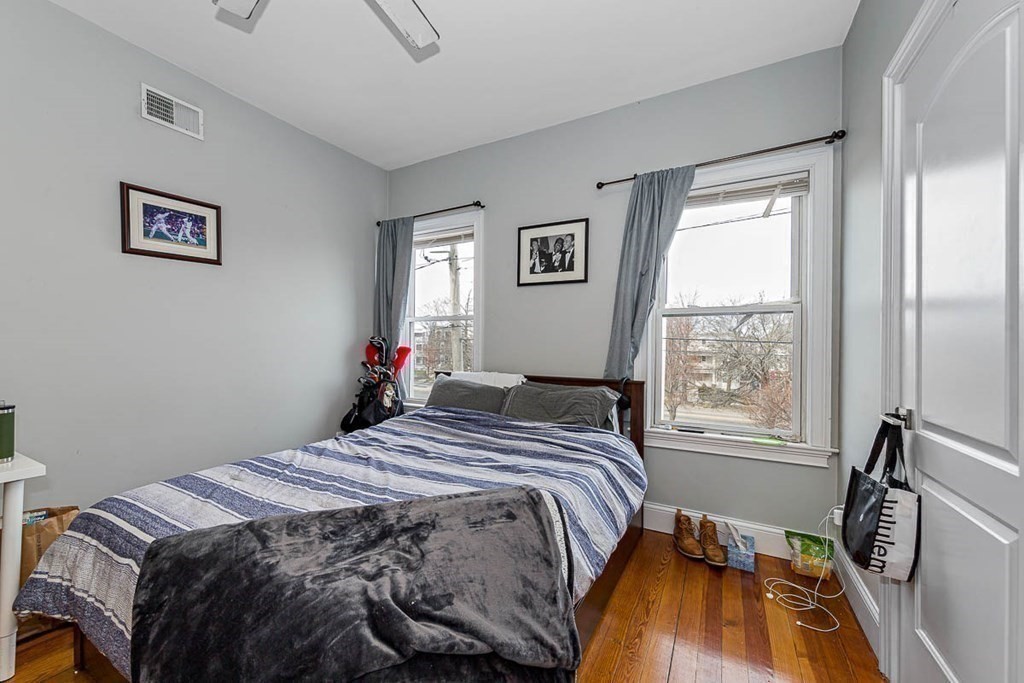 4 bed, 1.5 bath apartment for rent at 195 East Cottage St Unit 2, Dorchester — photo 10 of 25