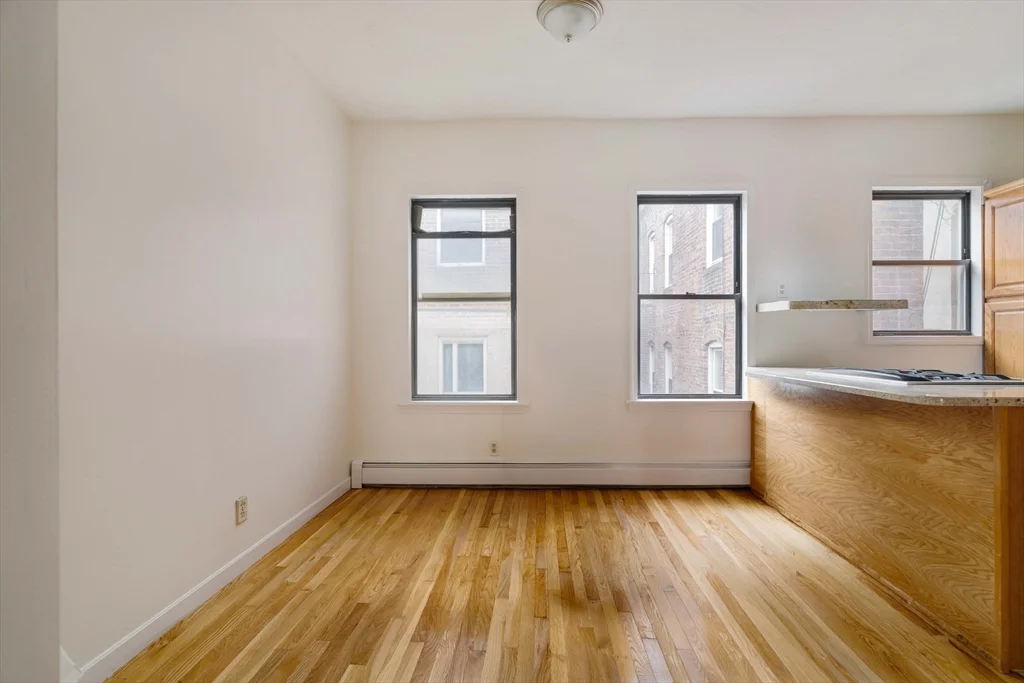 3 bed, 2 bath apartment for rent at 195 Endicott St Unit 3, North End — photo 7 of 25