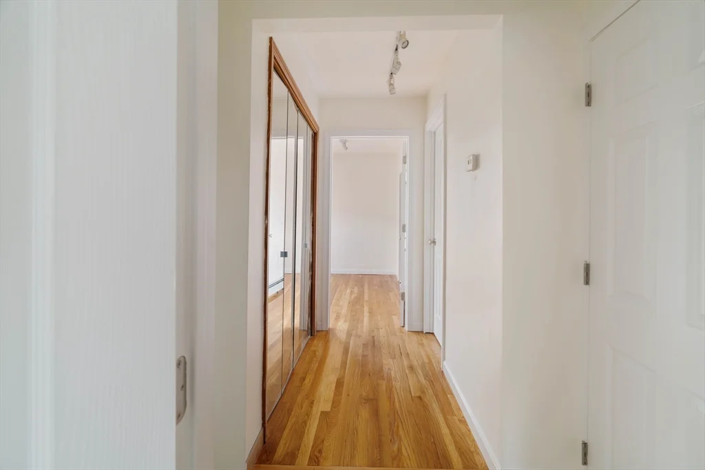 3 bed, 2 bath apartment for rent at 195 Endicott St Unit 3, North End — photo 19 of 25