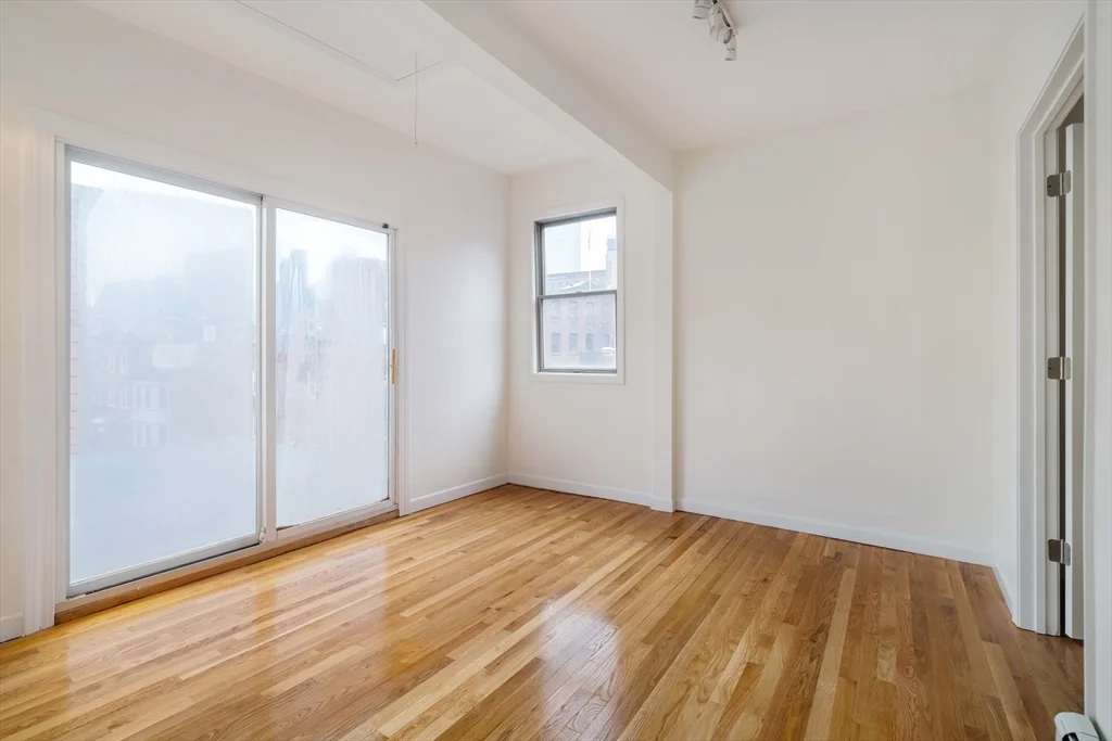 3 bed, 2 bath apartment for rent at 195 Endicott St Unit 3, North End — photo 15 of 25