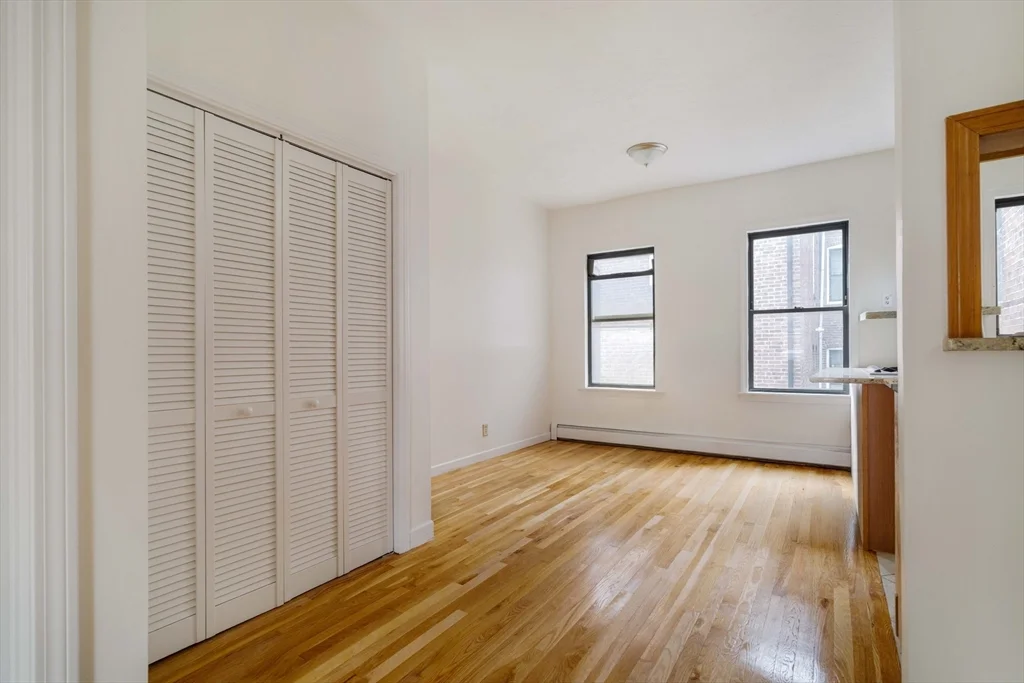 3 bed, 2 bath apartment for rent at 195 Endicott St Unit 3, North End — photo 9 of 25